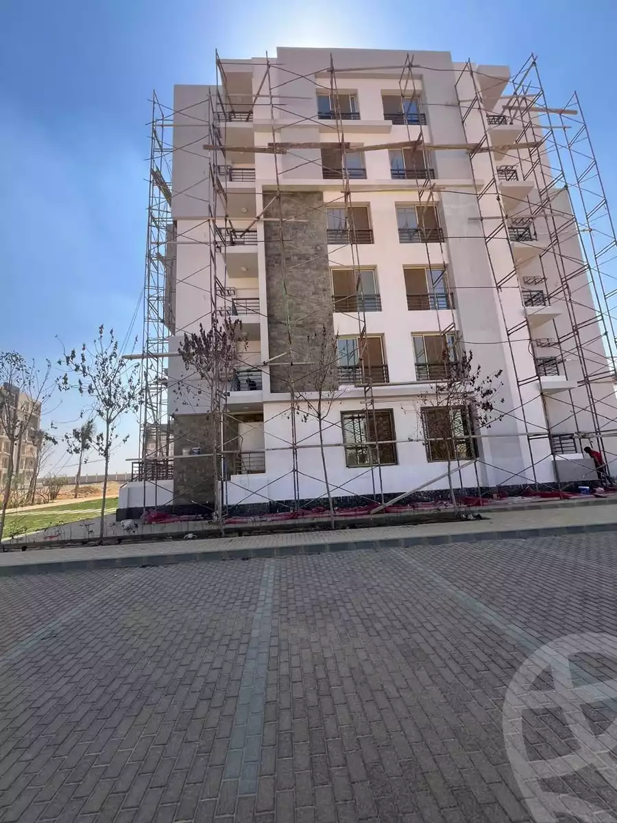 https://aqarmap.com.eg/en/listing/5888769-for-sale-cairo-el-sheikh-zayed-city-lshykh-zyd-ljdyd-west-view-residence-hdp
