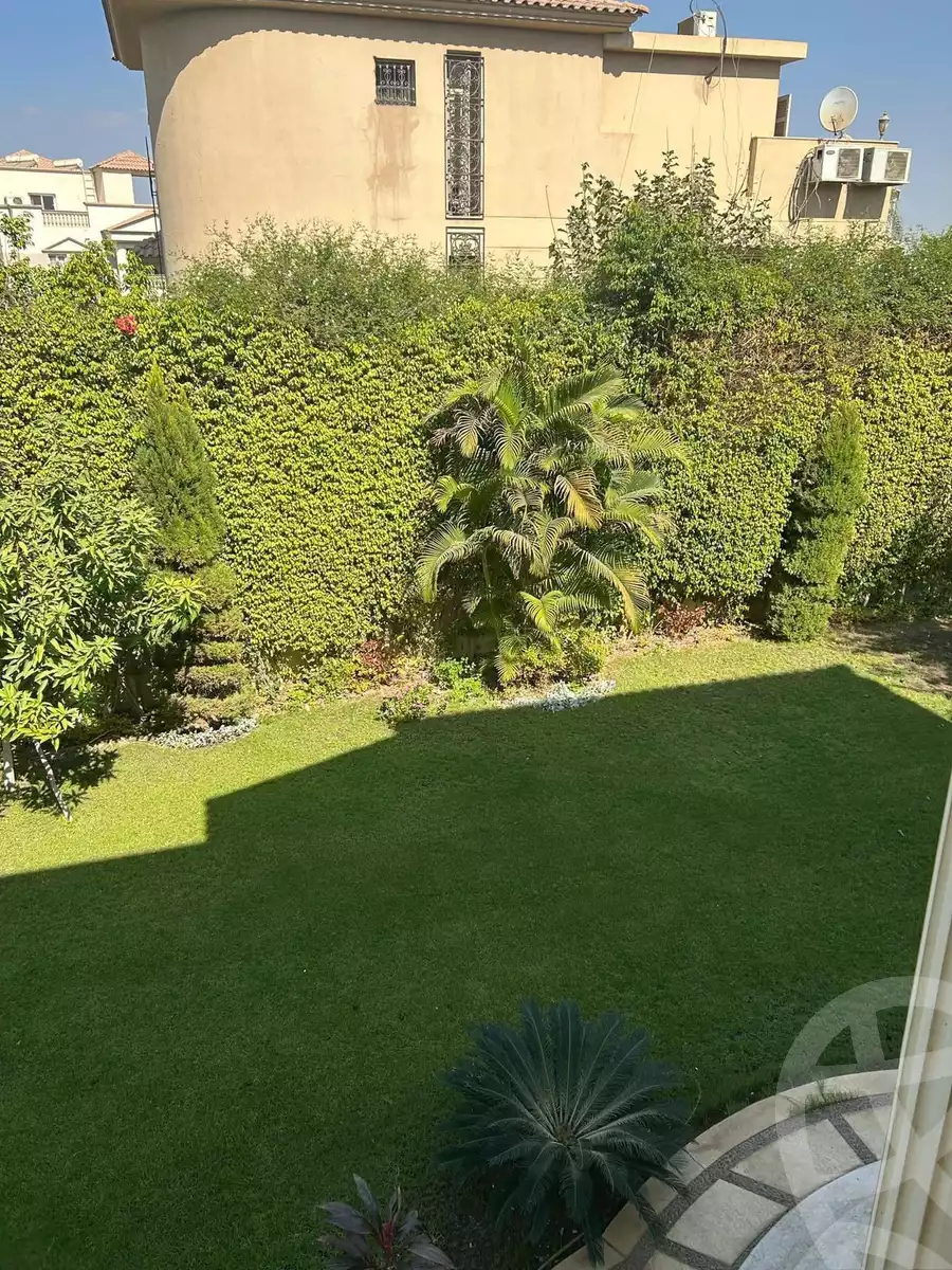 https://aqarmap.com.eg/en/listing/5888902-for-sale-cairo-el-sheikh-zayed-city-compounds-royal-city