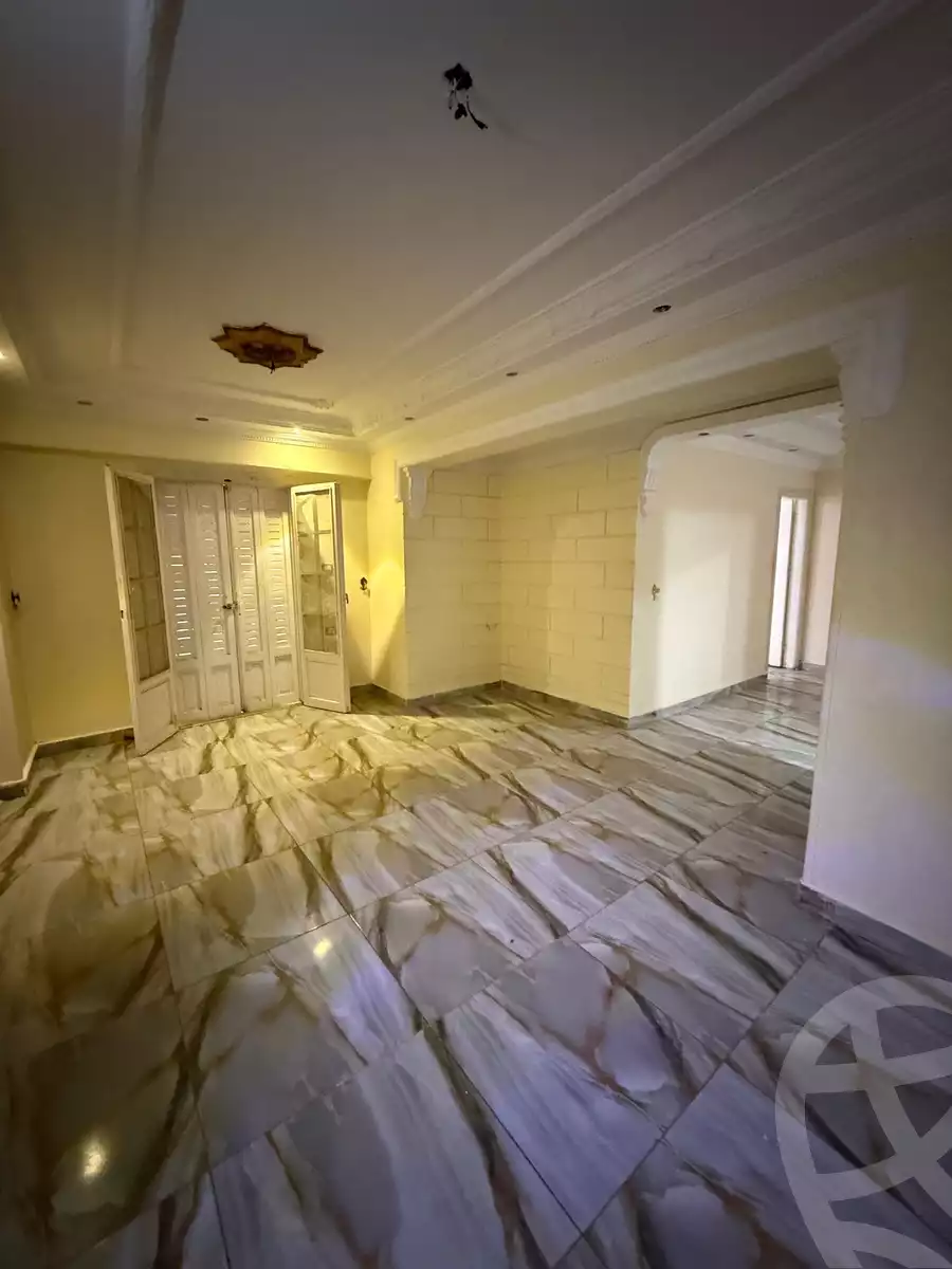 https://aqarmap.com.eg/ar/listing/5890434-for-sale-alexandria-l-jmy-lbytsh-el-zohour-st
