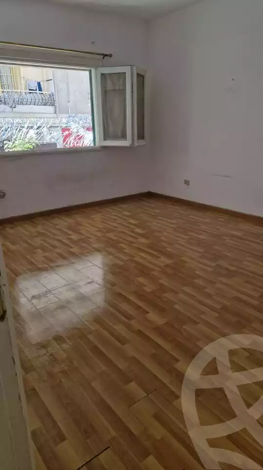 https://aqarmap.com.eg/en/listing/5891878-for-sale-alexandria-lauran