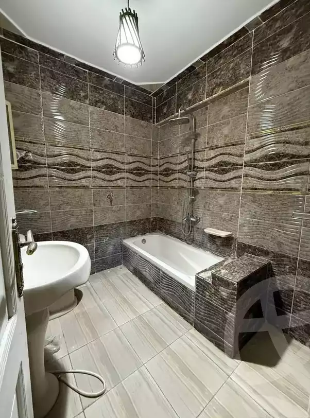 https://aqarmap.com.eg/ar/listing/5894858-for-sale-alexandria-l-jmy-lbytsh-el-zohour-st