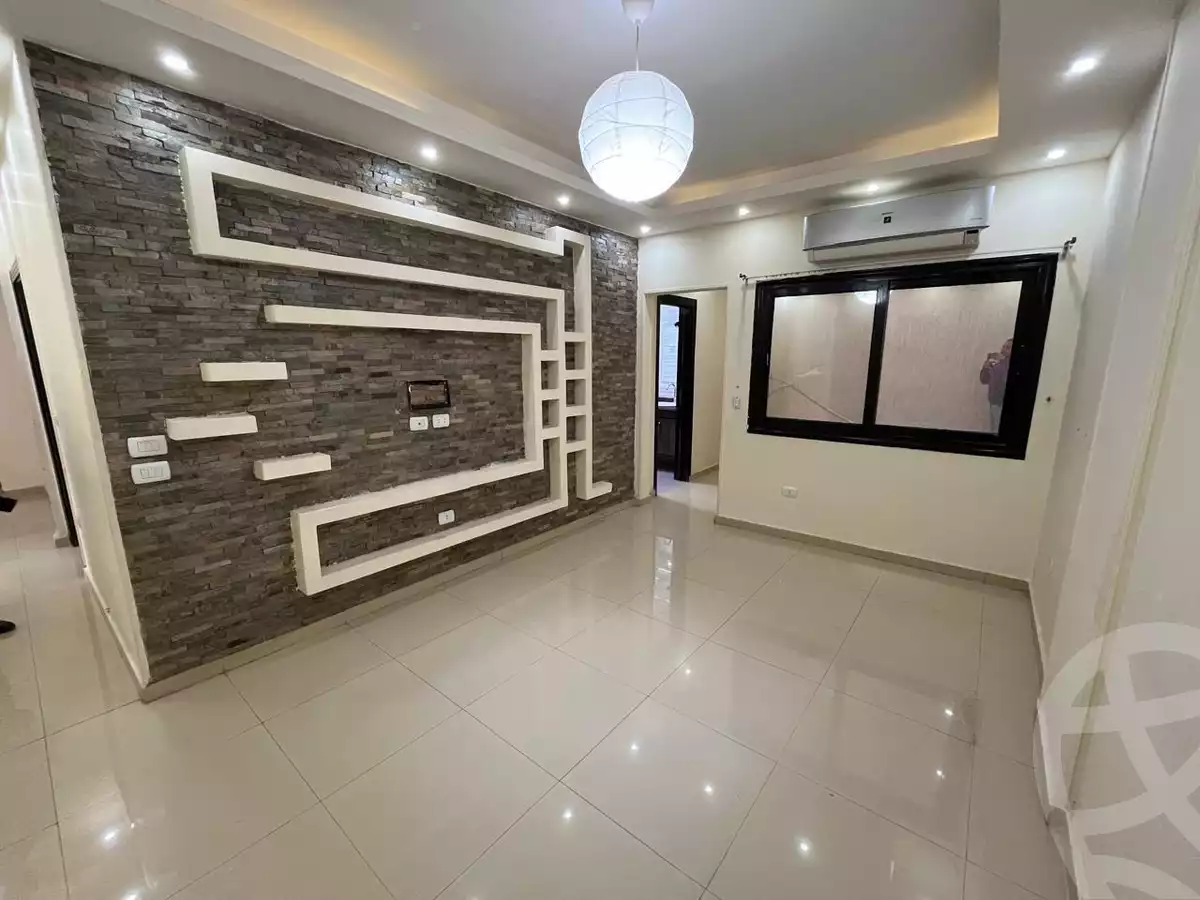 https://aqarmap.com.eg/en/listing/5896120-for-rent-cairo-new-cairo-compounds-midtown