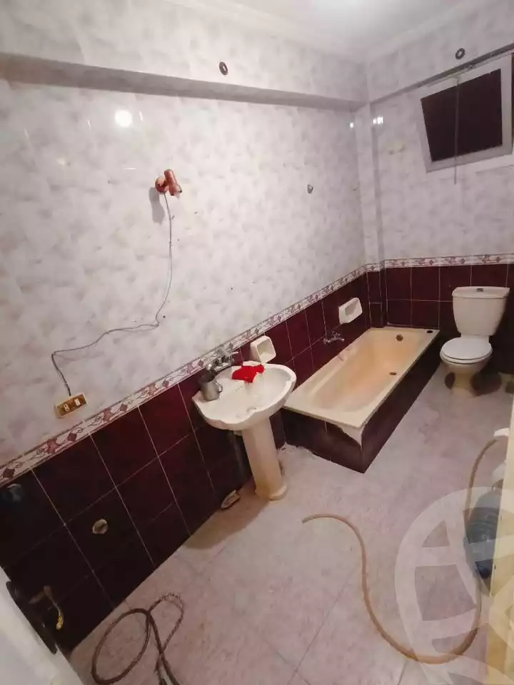 https://aqarmap.com.eg/en/listing/5896354-for-sale-alexandria-l-jmy-el-hanouvel-trablose-st