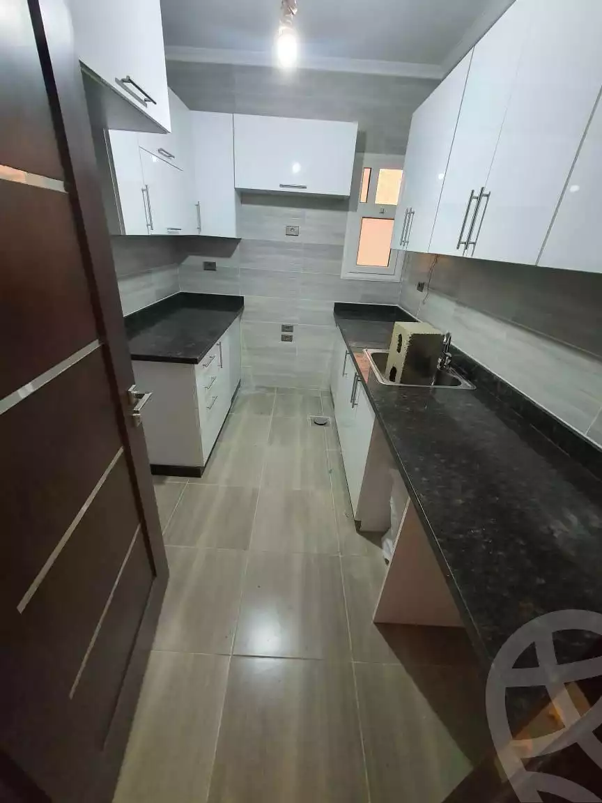 https://aqarmap.com.eg/en/listing/5896893-for-rent-cairo-new-cairo-compounds-mountain-view-hyde-park