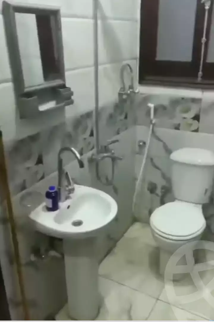 https://aqarmap.com.eg/ar/listing/5896921-for-rent-cairo-faisal-kafr-tohormos-el-shaheed-ahmed-hamdy-st