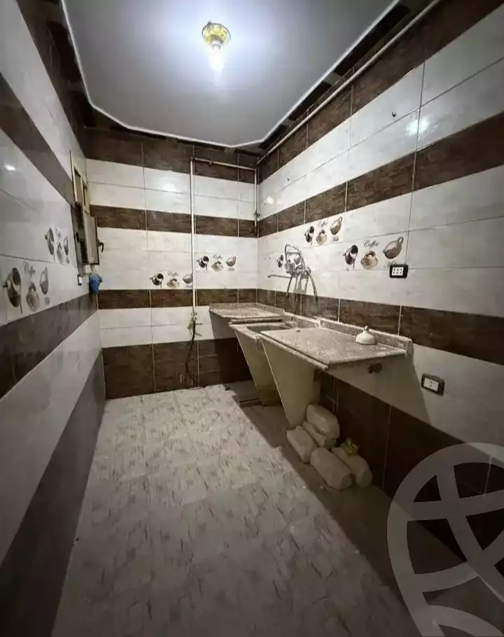 https://aqarmap.com.eg/ar/listing/5897061-for-sale-alexandria-l-jmy-lbytsh-el-zohour-st