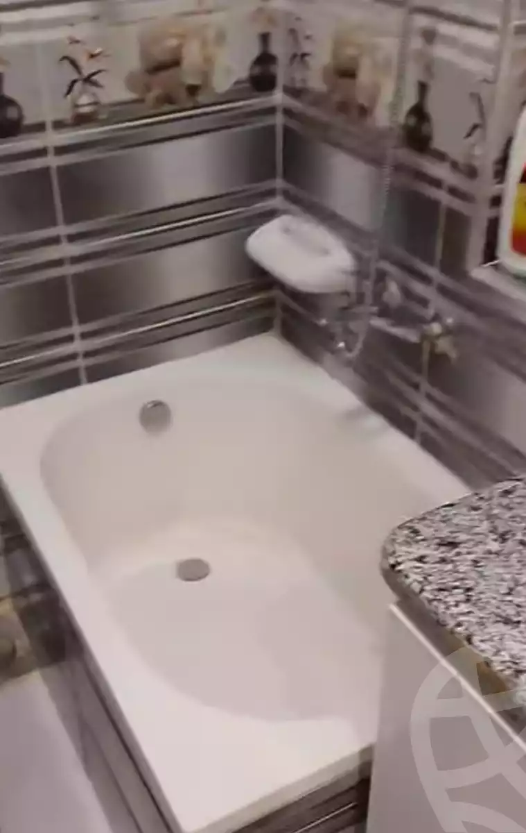 https://aqarmap.com.eg/en/listing/5898232-for-sale-alexandria-l-jmy-el-hanouvel-el-warsha-st