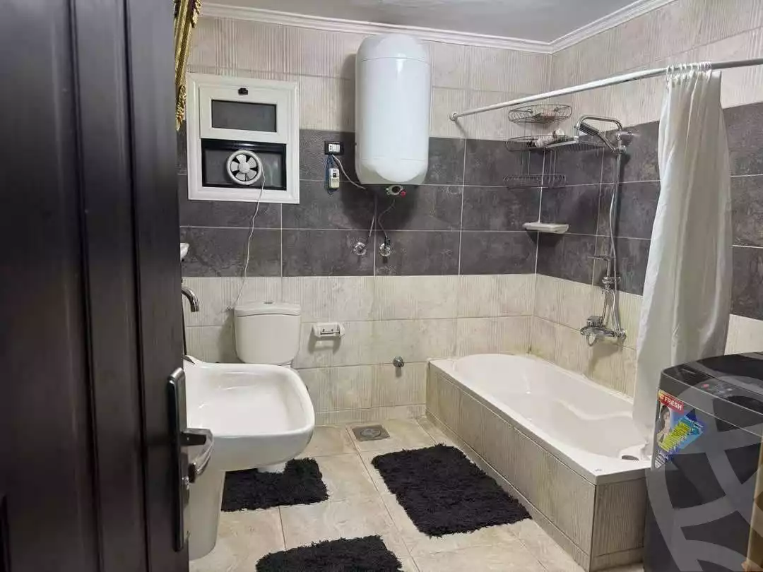 https://aqarmap.com.eg/en/listing/5901371-for-sale-cairo-ain-shams-ahmed-esmat-st
