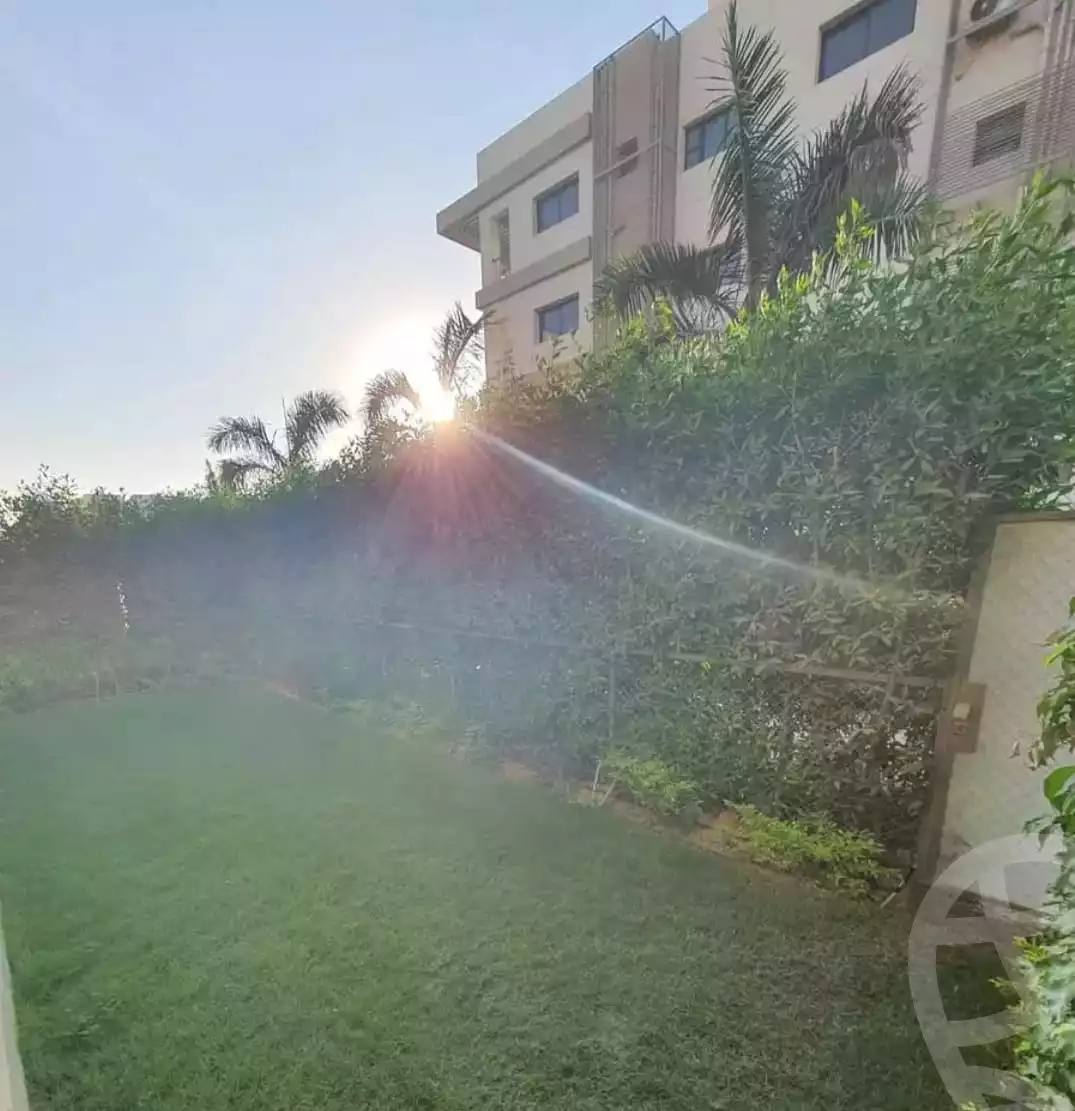 https://aqarmap.com.eg/en/listing/5902348-for-sale-cairo-new-cairo-compounds-fifth-square