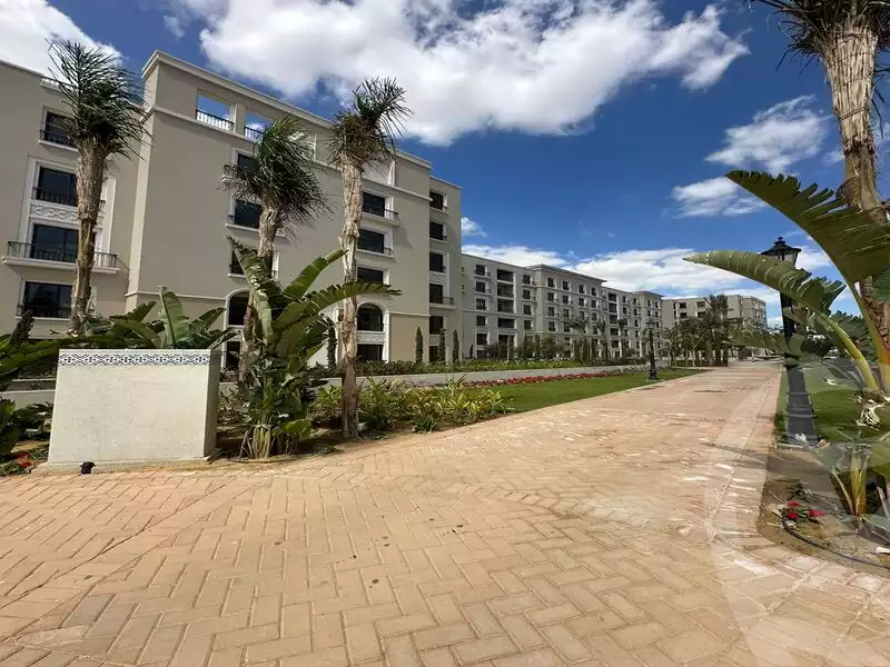 https://aqarmap.com.eg/en/listing/5902978-for-sale-cairo-el-sheikh-zayed-city-compounds-kmbwnd-fyldj-wyst-dr-llttwyr