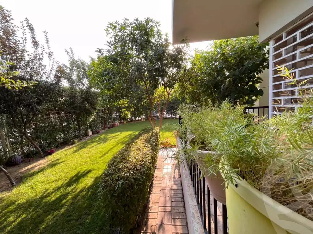 https://aqarmap.com.eg/en/listing/5903838-for-rent-cairo-el-sheikh-zayed-city-compounds-dh-drys