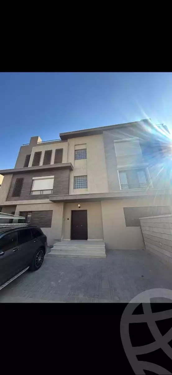 https://aqarmap.com.eg/en/listing/5905250-for-rent-cairo-6th-of-october-compounds-pyramids-heights