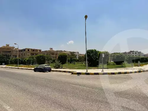 https://aqarmap.com.eg/ar/listing/5905554-for-sale-cairo-new-cairo-ganob-el-akadamiya-south-academy-d-khaled-ibn-el-waleed-st