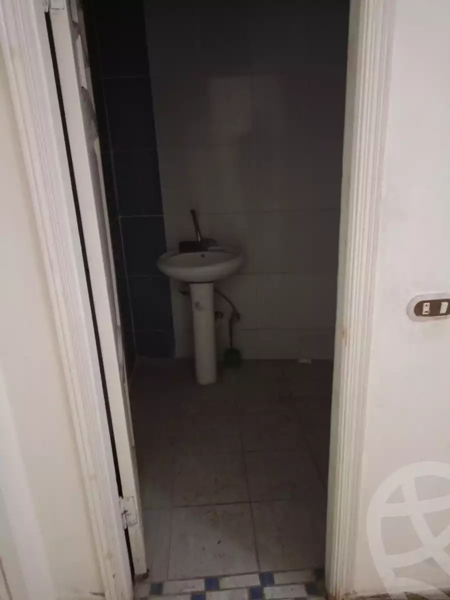 https://aqarmap.com.eg/ar/listing/5908897-for-sale-alexandria-l-jmy-lbytsh-el-zohour-st