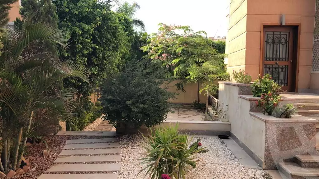 https://aqarmap.com.eg/ar/listing/5910101-for-sale-cairo-new-cairo-compounds-el-deyar-mokhabarat