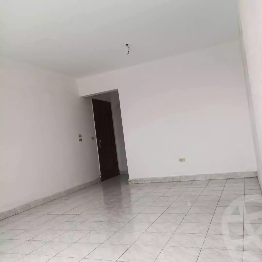 https://aqarmap.com.eg/en/listing/4396625-for-sale-cairo-al-oubour-compounds-jannat-el-obour