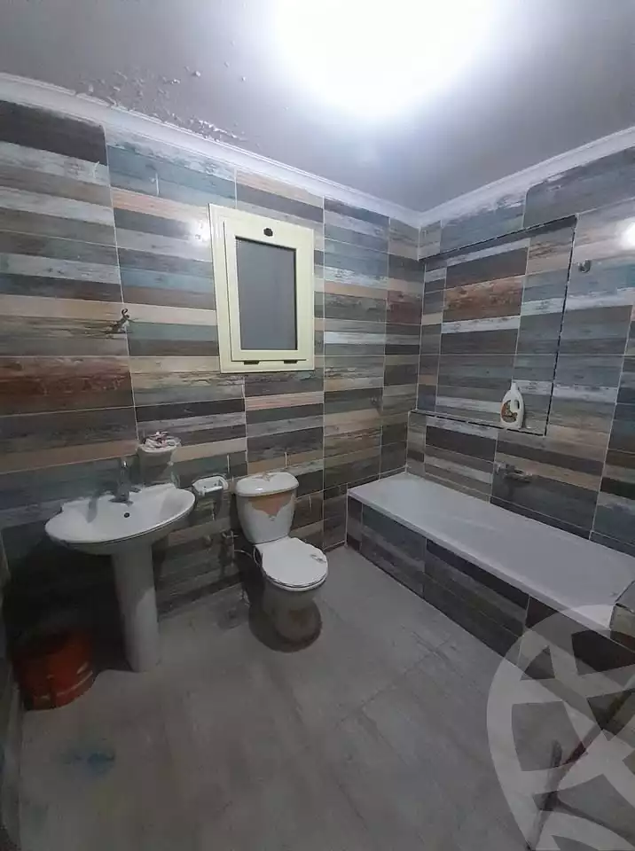 https://aqarmap.com.eg/en/listing/5912844-for-rent-alexandria-shds