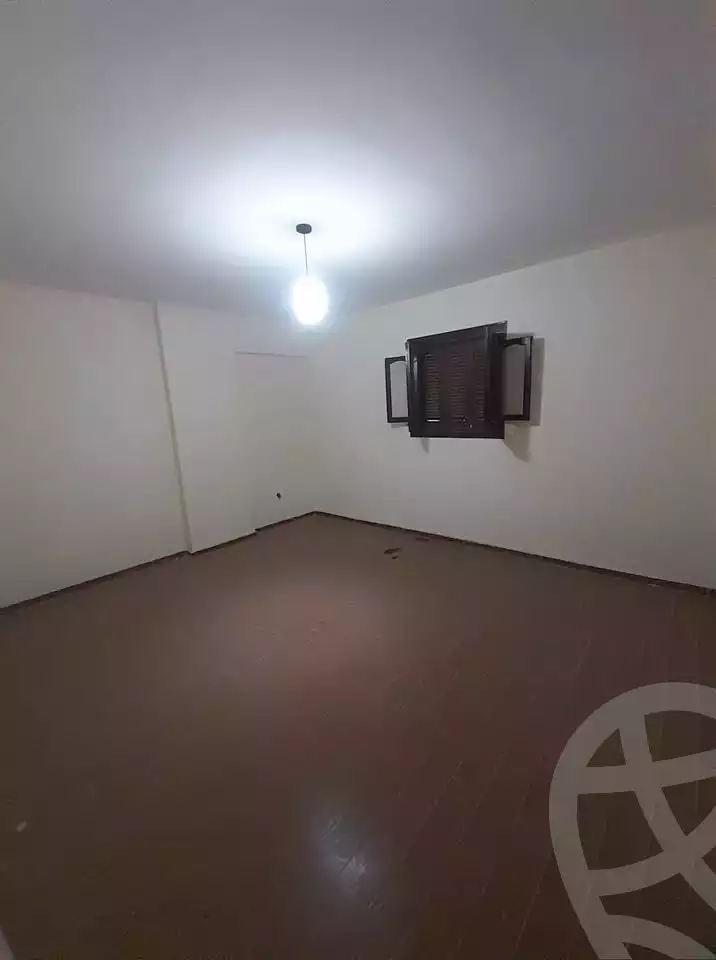 https://aqarmap.com.eg/en/listing/5912844-for-rent-alexandria-shds