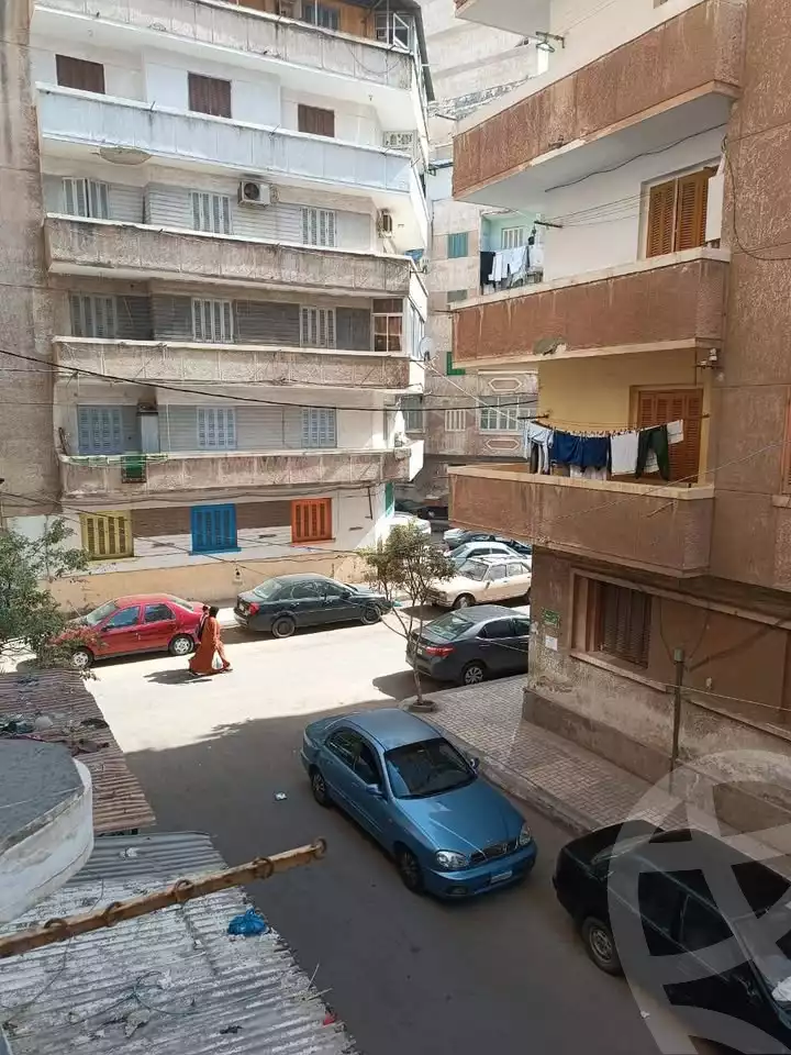 https://aqarmap.com.eg/ar/listing/5913046-for-sale-alexandria-zezenia-ibrahim-el-attar-st