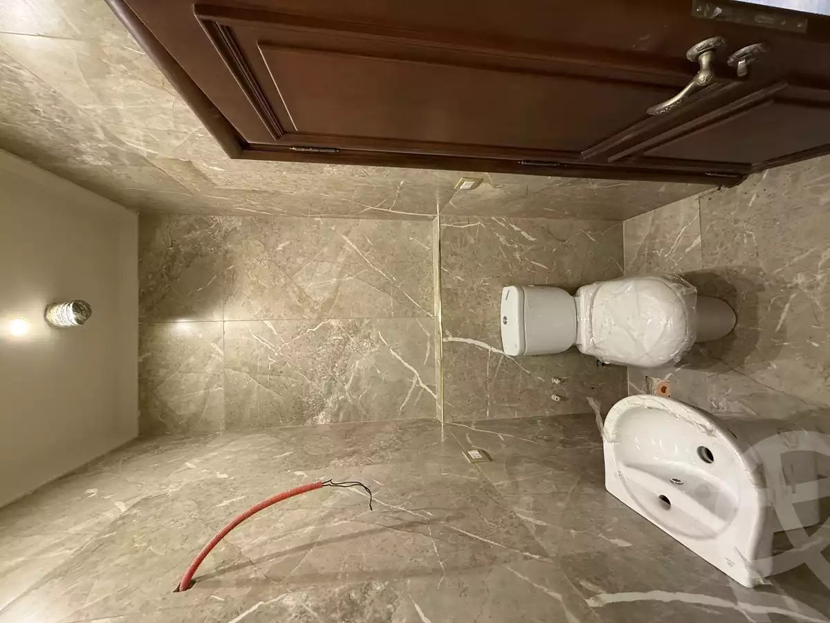 https://aqarmap.com.eg/en/listing/5918915-for-sale-cairo-new-cairo-compounds-el-patio-oro