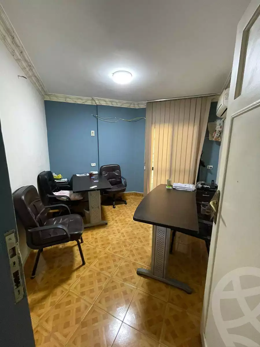https://aqarmap.com.eg/ar/listing/5921771-for-sale-cairo-helwan-helwan-el-sharkeya-abd-el-rahman-pasha-st