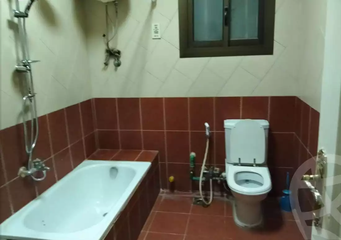 https://aqarmap.com.eg/ar/listing/5921860-for-rent-cairo-mokattam-lhdb-l-ly