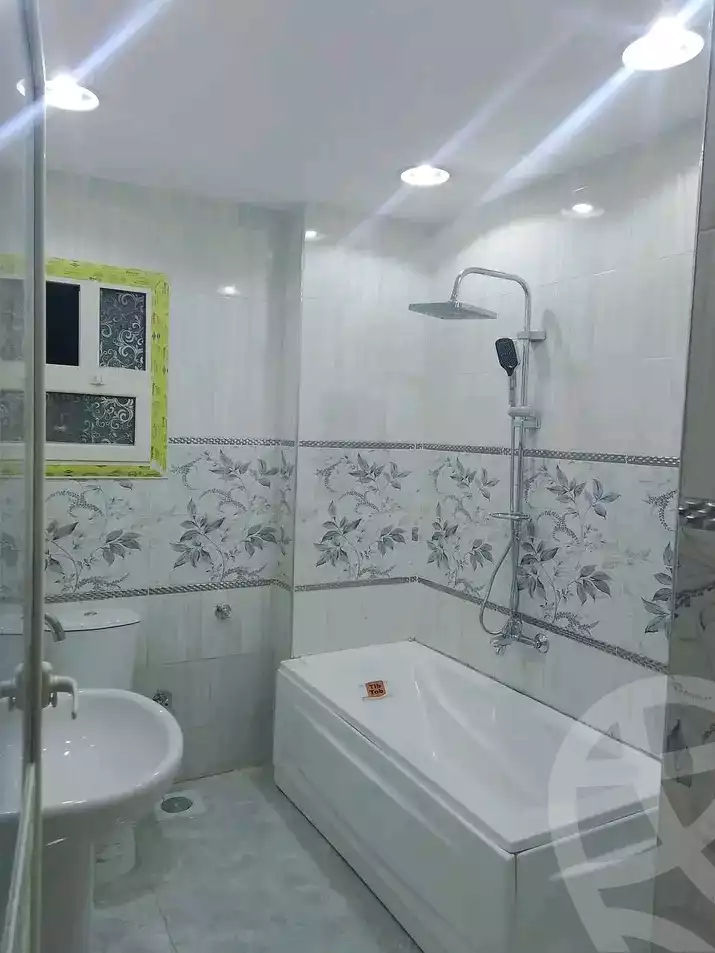 https://aqarmap.com.eg/en/listing/5922634-for-sale-cairo-helwan-hadayek-helwan-nile-corniche-st