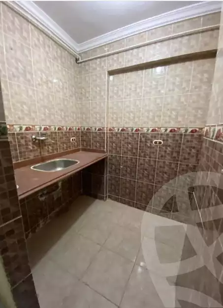 https://aqarmap.com.eg/ar/listing/5928111-for-sale-alexandria-l-jmy-lbytsh-qased-kareem-st