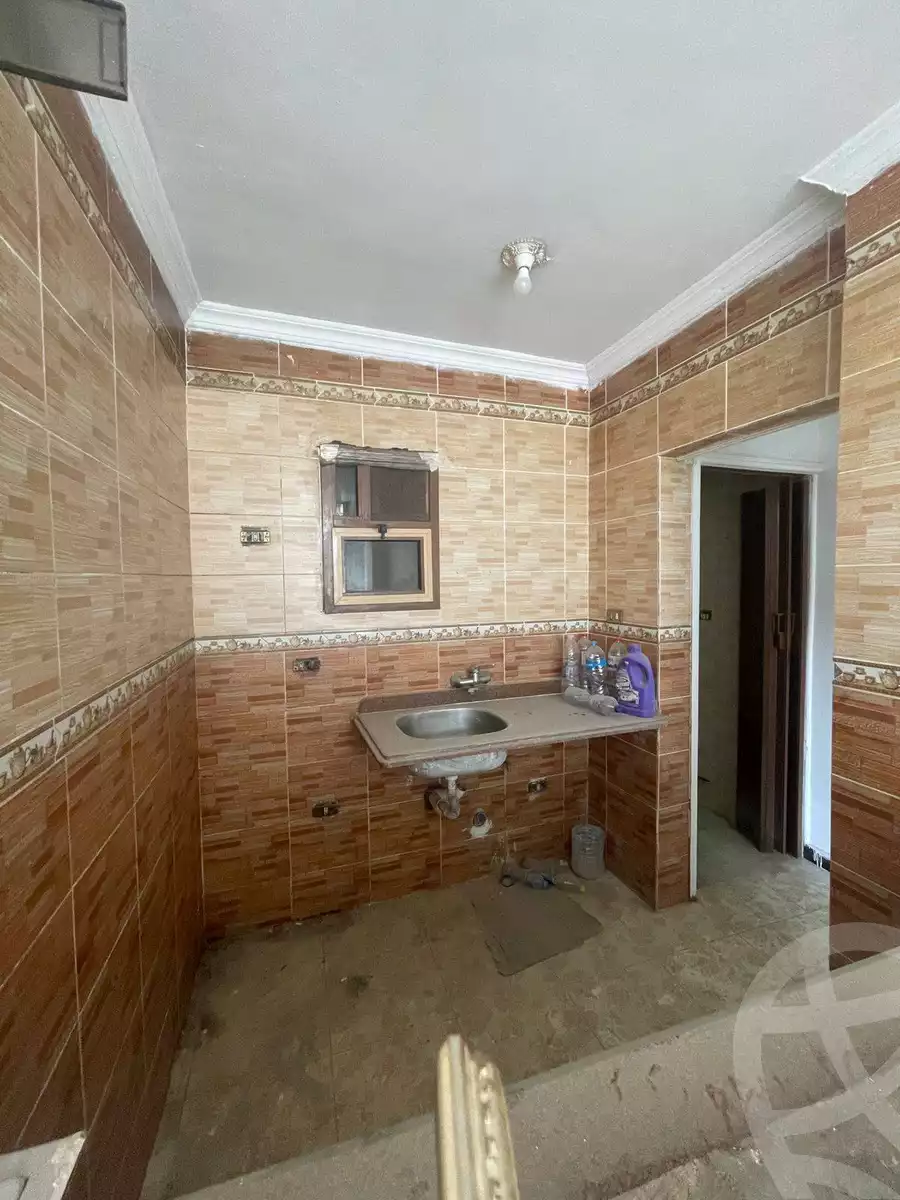 https://aqarmap.com.eg/en/listing/5930259-for-sale-alexandria-l-jmy-lbytsh-el-saleheen-mosque-st
