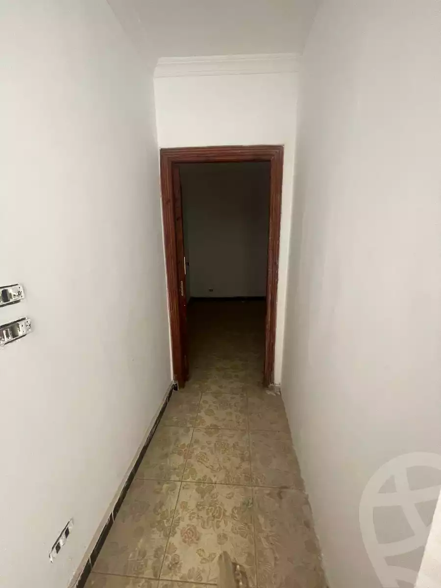 https://aqarmap.com.eg/en/listing/5930259-for-sale-alexandria-l-jmy-lbytsh-el-saleheen-mosque-st