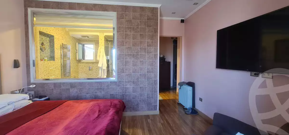 https://aqarmap.com.eg/en/listing/5931135-for-sale-cairo-el-sheikh-zayed-city-compounds-kmbwnd-wyst-twn-swdyk