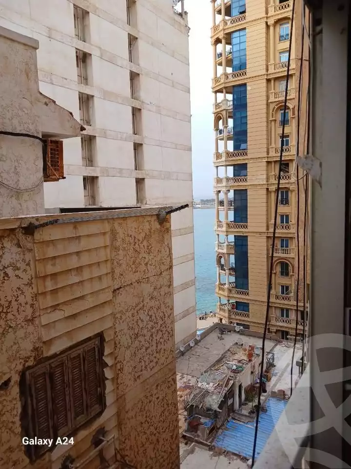 https://aqarmap.com.eg/ar/listing/5932163-for-rent-alexandria-el-asafra-abd-el-haleem-mahmoud-st
