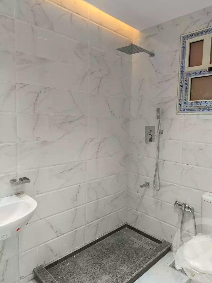 https://aqarmap.com.eg/ar/listing/5932946-for-rent-cairo-mokattam-lhdb-l-ly