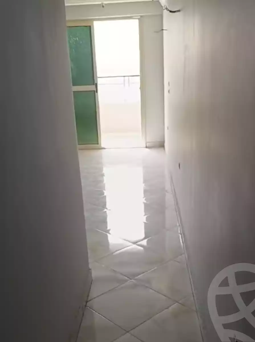 https://aqarmap.com.eg/en/listing/5933939-for-sale-cairo-helwan-hadayek-helwan-nile-corniche-st