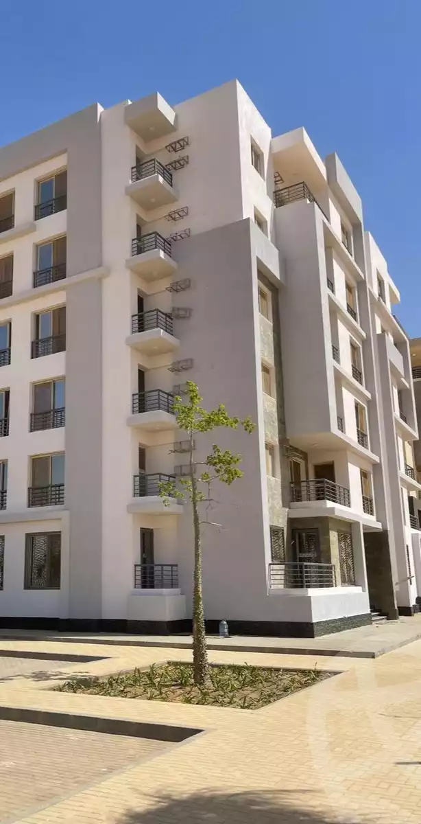 https://aqarmap.com.eg/en/listing/5935426-for-sale-cairo-el-sheikh-zayed-city-lshykh-zyd-ljdyd-west-view-residence-hdp