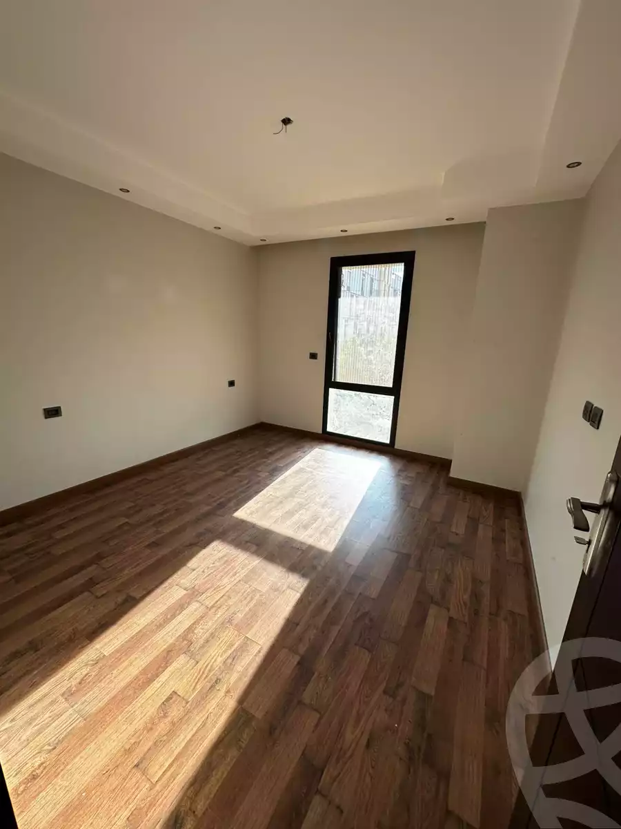 https://aqarmap.com.eg/en/listing/5935456-for-rent-cairo-el-sheikh-zayed-city-compounds-kmbwnd-wyst-twn-swdyk