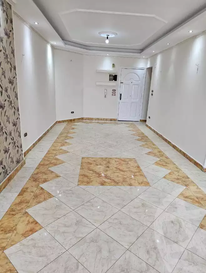 https://aqarmap.com.eg/en/listing/5936140-for-rent-cairo-mokattam-lhdb-l-ly-shareaa-9