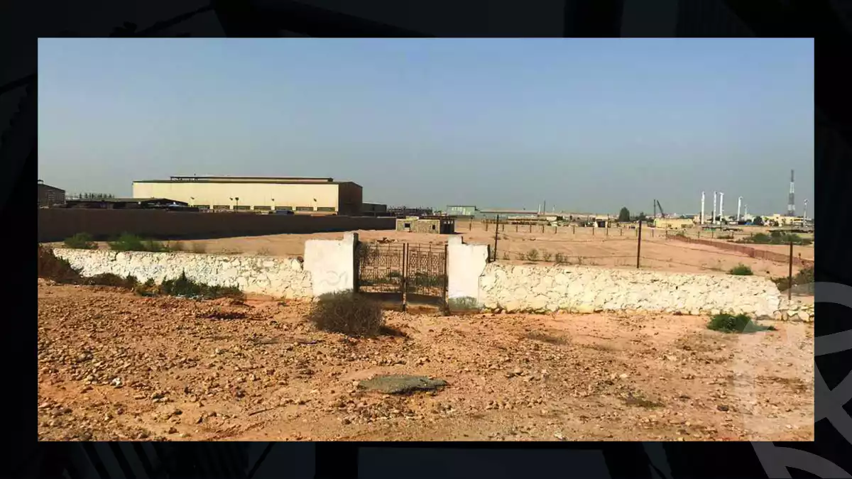 https://aqarmap.com.eg/ar/listing/5936976-for-sale-cairo-el-sheikh-zayed-city-alex-cairo-desert-road-smart-village-y-r-sy-byzns-brk-sfrykw-llstthmr-l-qry