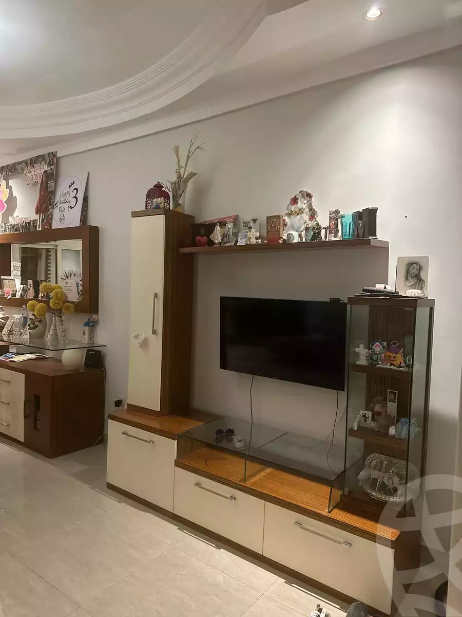 https://aqarmap.com.eg/en/listing/5937695-for-sale-cairo-new-cairo-compounds-lmn-l-m