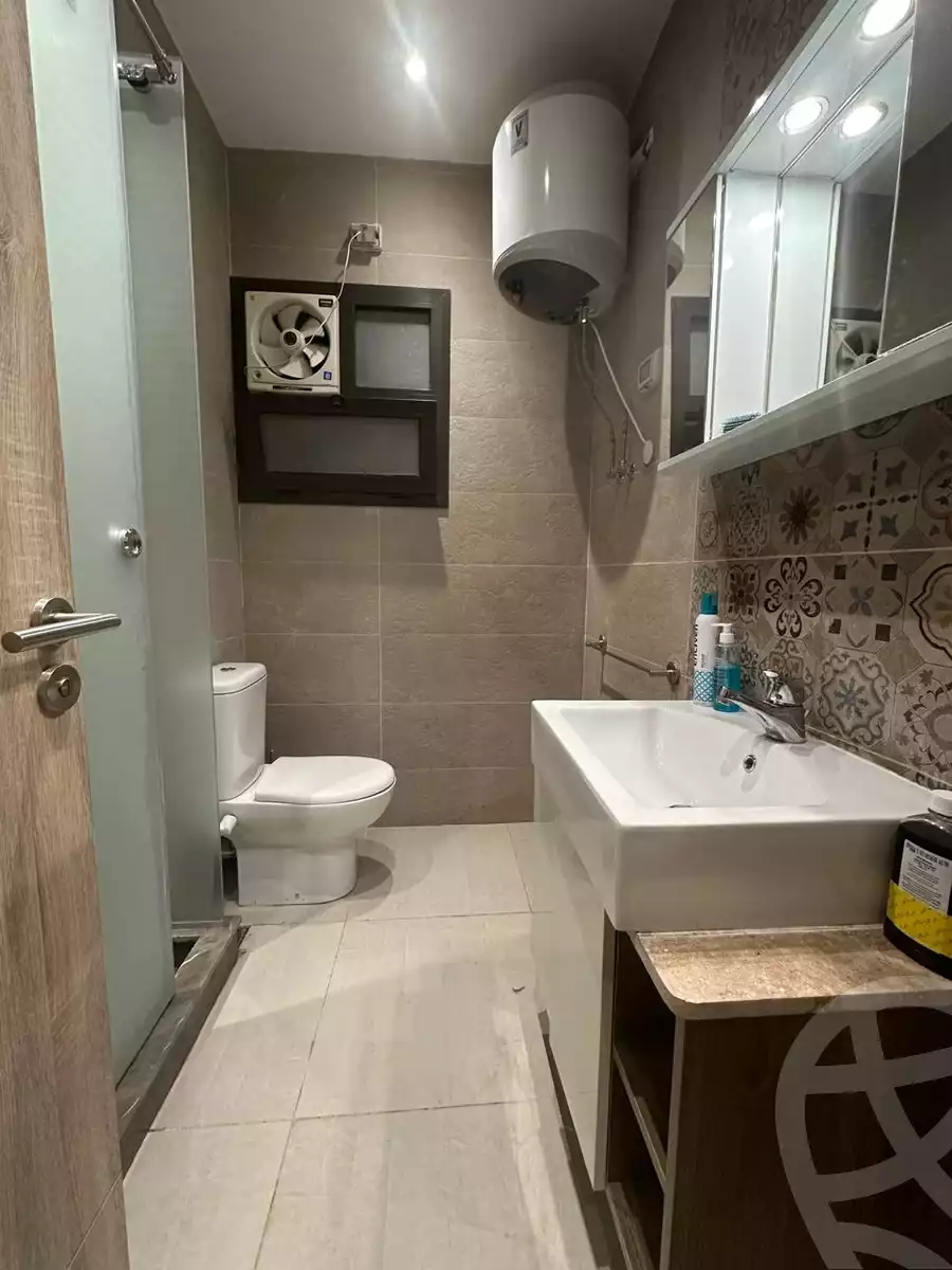 https://aqarmap.com.eg/en/listing/5937747-for-sale-cairo-new-cairo-compounds-fifth-square