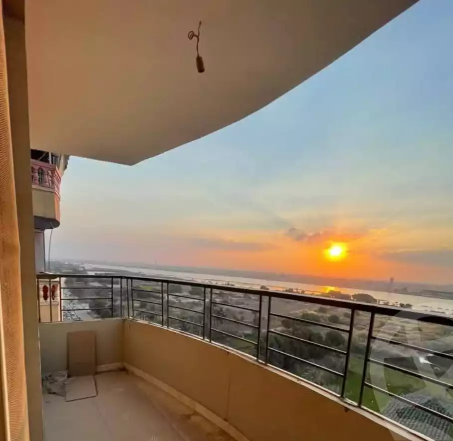 https://aqarmap.com.eg/en/listing/5938888-for-sale-cairo-helwan-hadayek-helwan-nile-corniche-st
