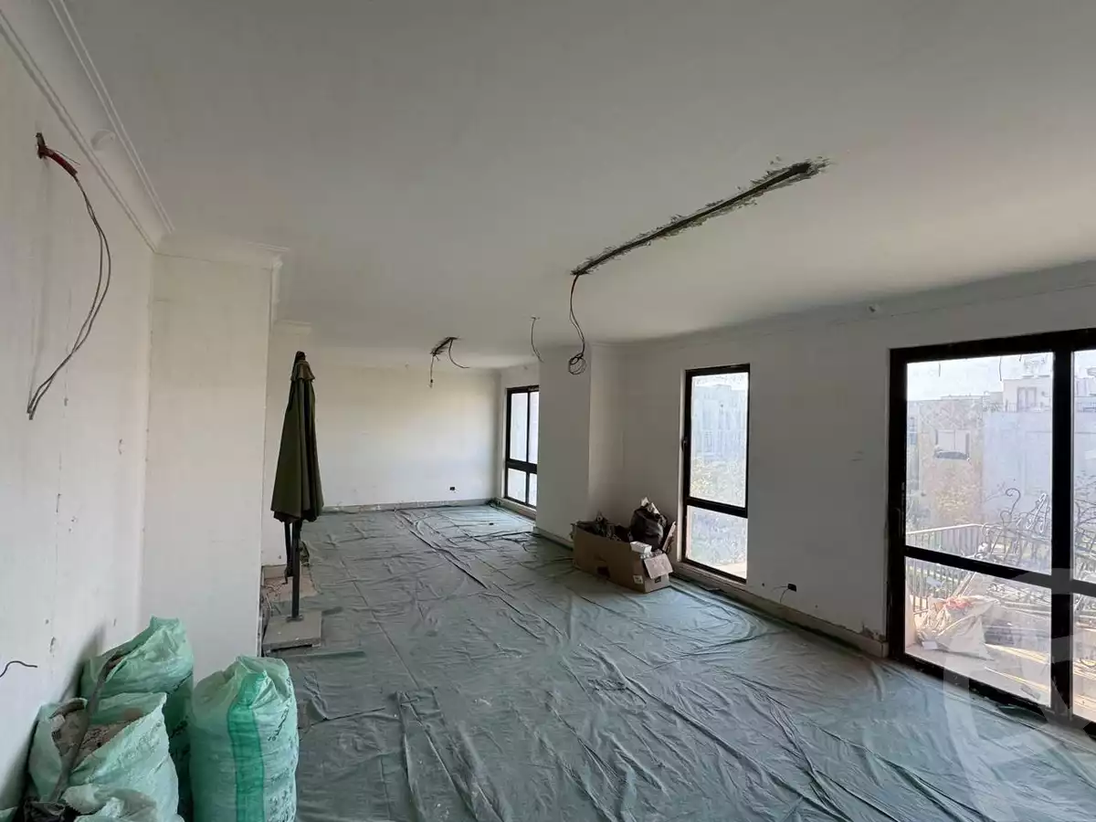 https://aqarmap.com.eg/en/listing/5939668-for-sale-cairo-el-sheikh-zayed-city-compounds-kmbwnd-wyst-twn-swdyk