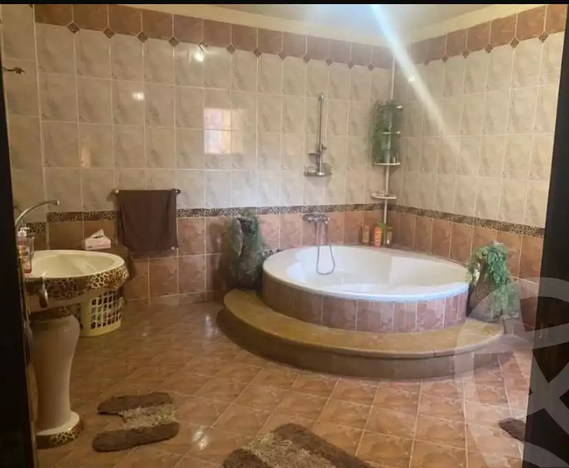 https://aqarmap.com.eg/ar/listing/5940101-for-sale-cairo-helwan-helwan-el-sharkeya-zaki-hawas-st