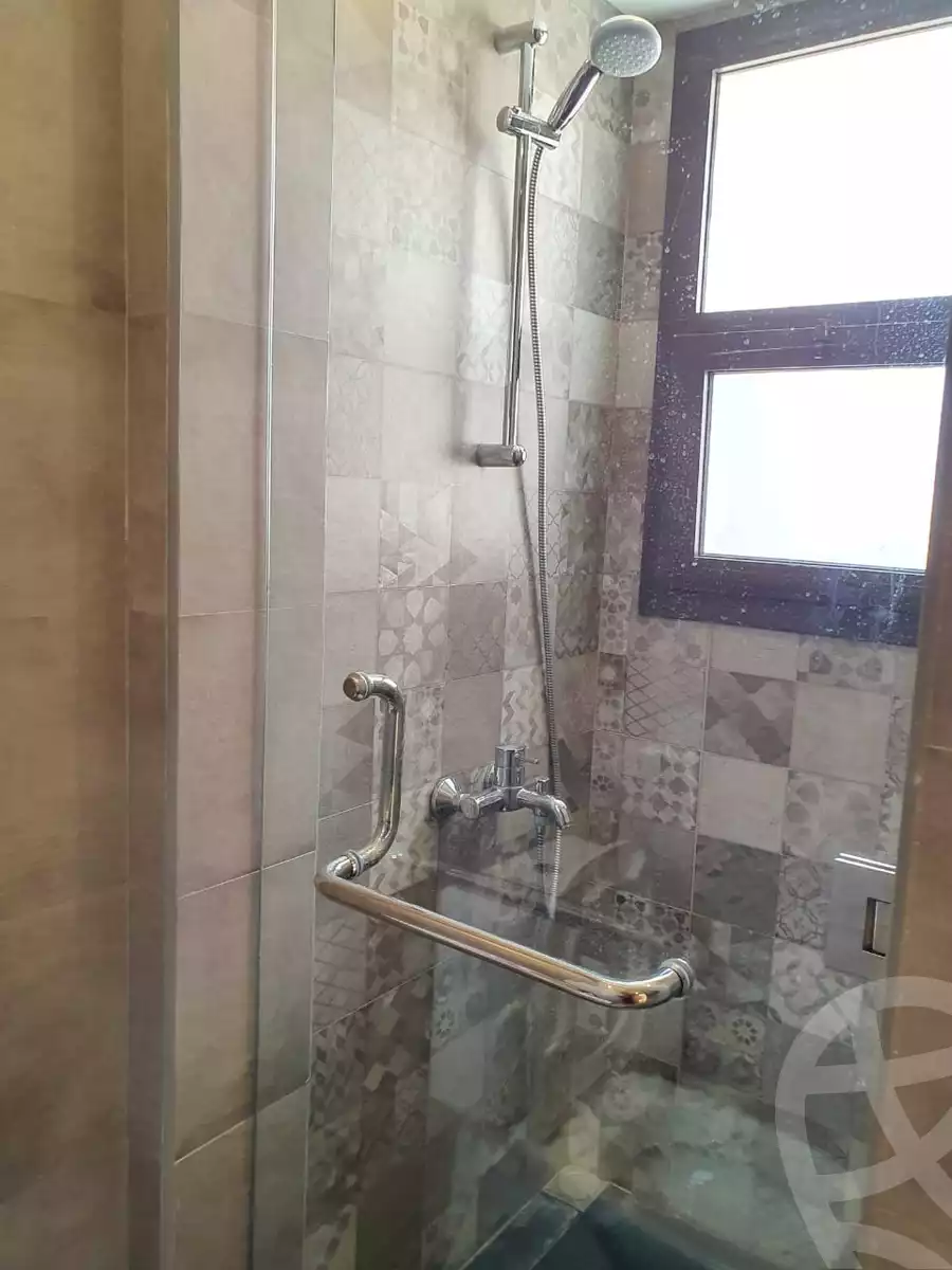https://aqarmap.com.eg/en/listing/5940071-for-rent-cairo-el-sheikh-zayed-city-compounds-kmbwnd-wyst-twn-swdyk