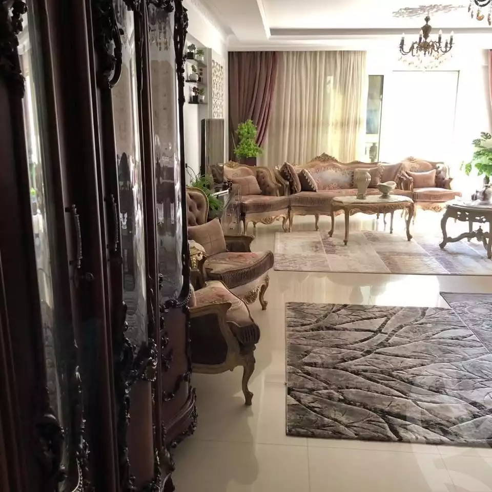 https://aqarmap.com.eg/ar/listing/5940378-for-rent-alexandria-ganaklis
