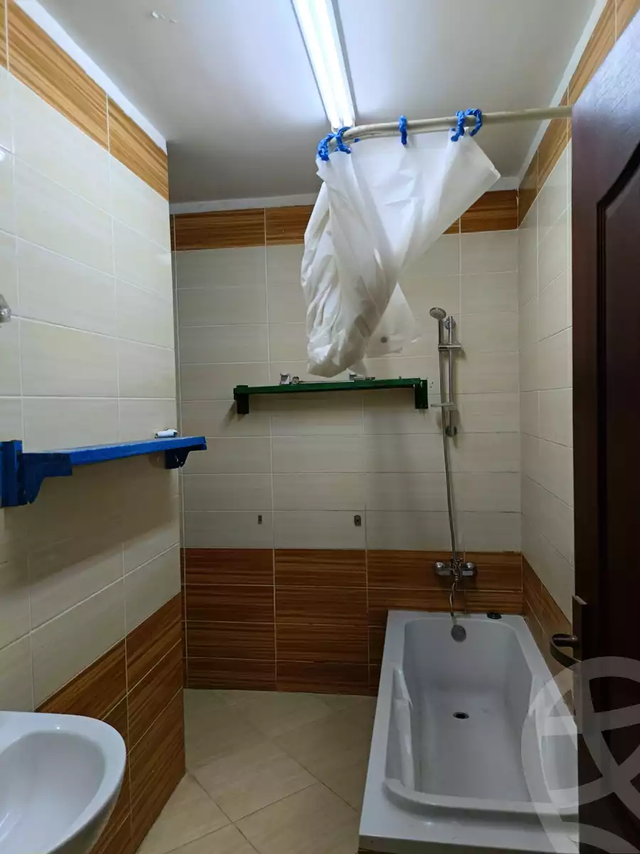 https://aqarmap.com.eg/ar/listing/5940708-for-rent-cairo-mokattam-lhdb-l-ly