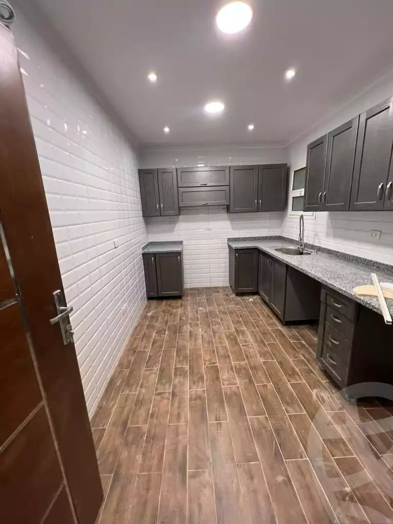 https://aqarmap.com.eg/ar/listing/5943266-for-rent-cairo-6th-of-october-compounds-october-plaza