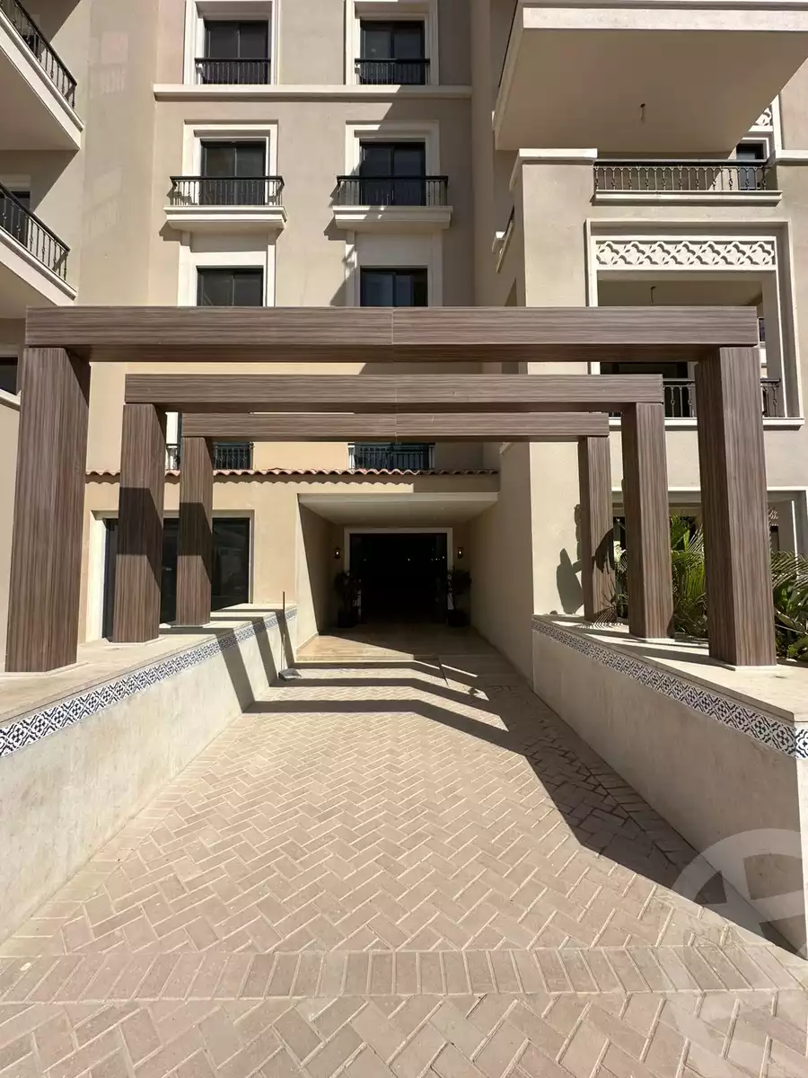 https://aqarmap.com.eg/en/listing/5948367-for-sale-cairo-el-sheikh-zayed-city-compounds-kmbwnd-fyldj-wyst-dr-llttwyr