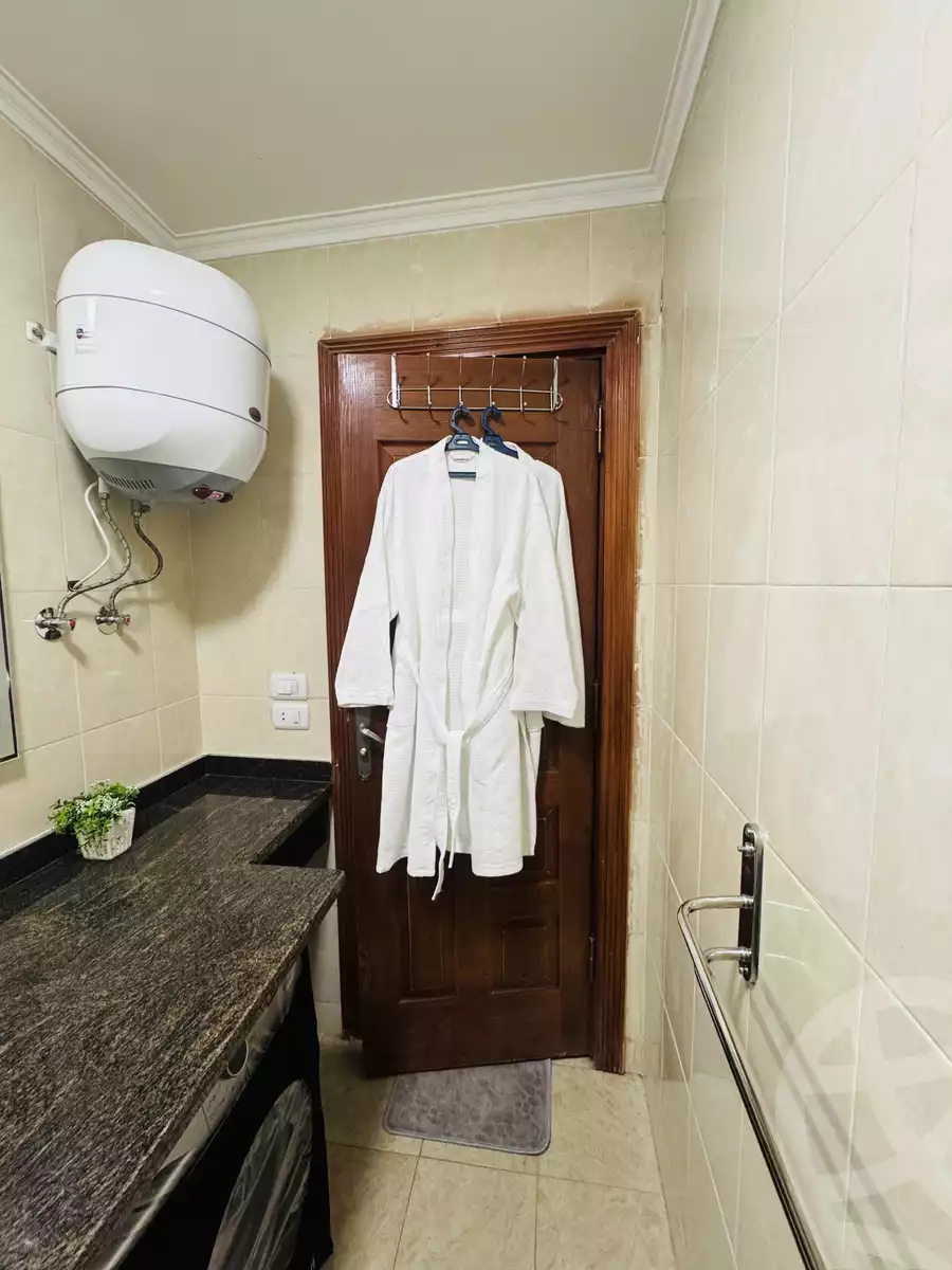 https://aqarmap.com.eg/en/listing/5951687-for-rent-cairo-mokattam-compounds-kmbwnd-jwldn-jyts
