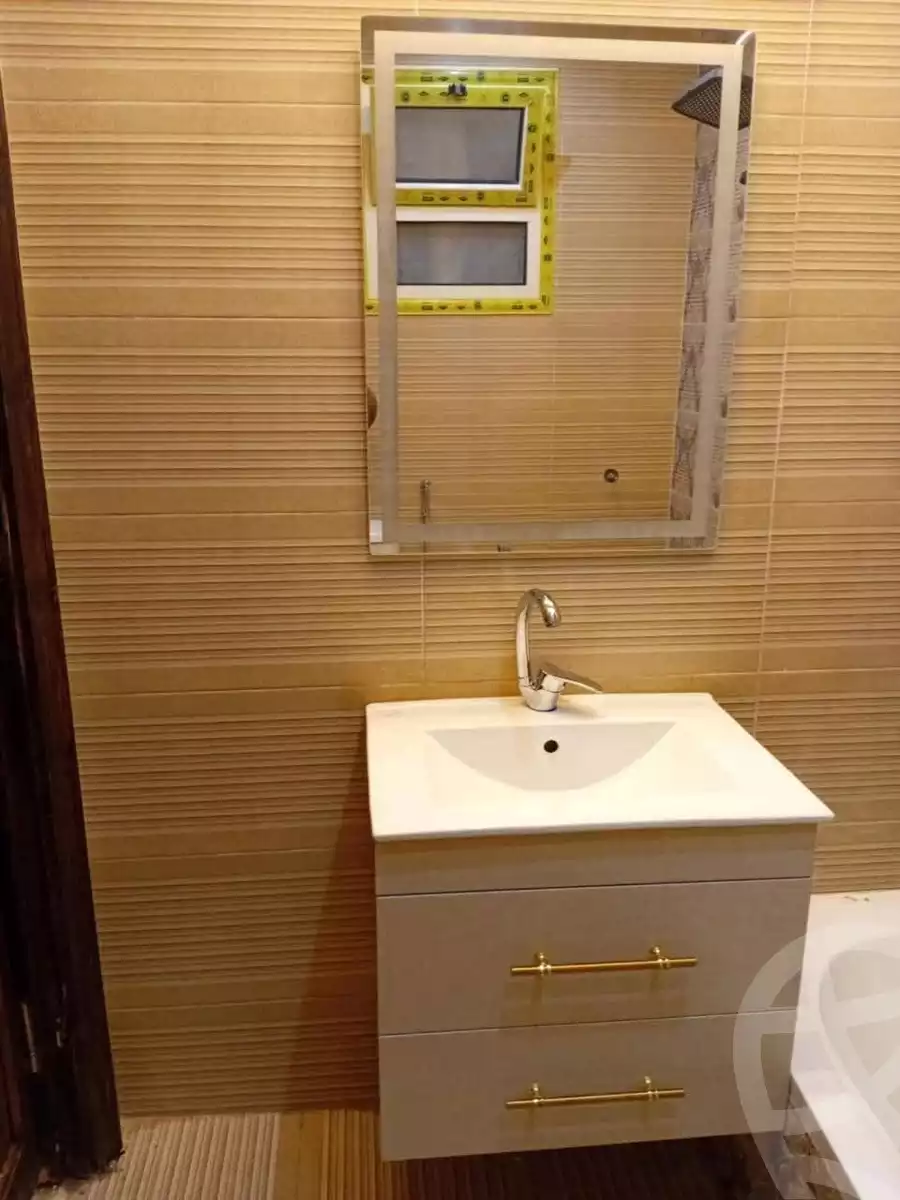 https://aqarmap.com.eg/en/listing/5957443-for-sale-alexandria-l-jmy-lbytsh-mahmoud-awad-st